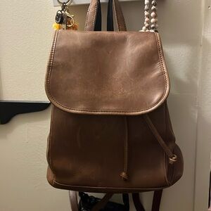 Vintage L.L. Bean brown leather lined adjustable strap cinch snap backpack
